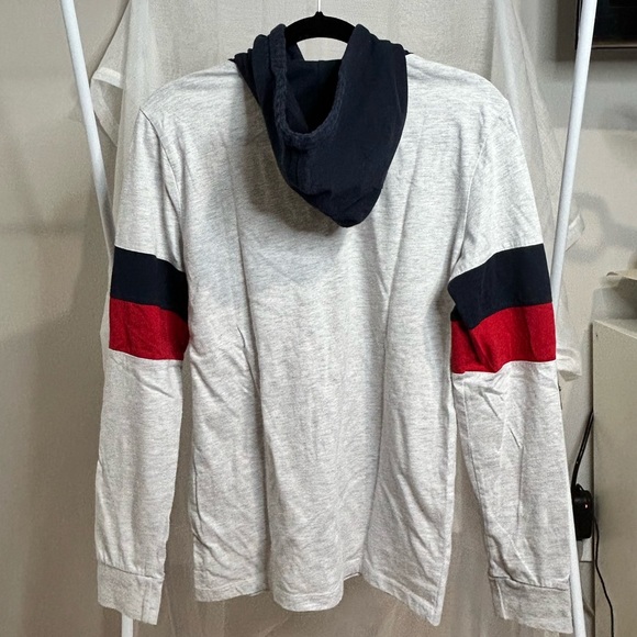 Forever 21 sweater with hood - Picture 2 of 3